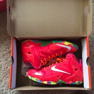 Nike Lebrun 11 Fruitty Pebbles
